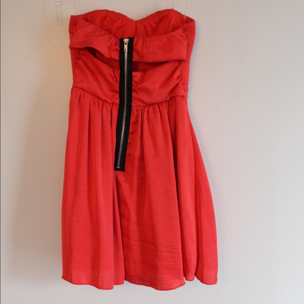 Dress - Picture 2 of 5